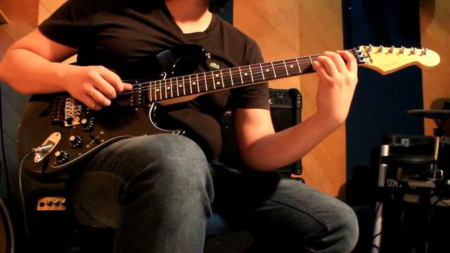 Fender Strato Blacktop Humbucker Passivo CLEAN смотреть онлайн