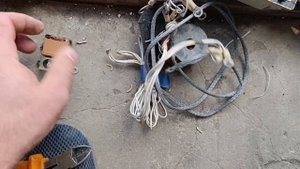 Прибор зажигания"Электроника-1М".Содержание "хороших"радиодеталей .