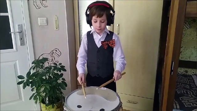 Поздравление с 75-летием Победы от хора "Радость" ДМШ им. Р.М. Глиэра (г. Калининград) смотреть онлайн