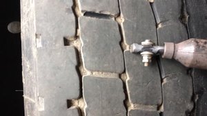 Нарезка протектора регрувером из старого паяльника