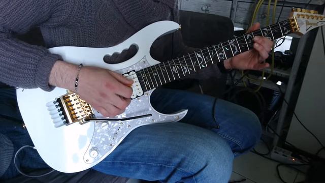 Ibanez jem 7v Wh improvisation смотреть онлайн