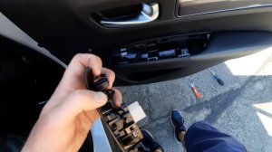 Как снять дверную карту Рено Колеос,  Renault Koleos