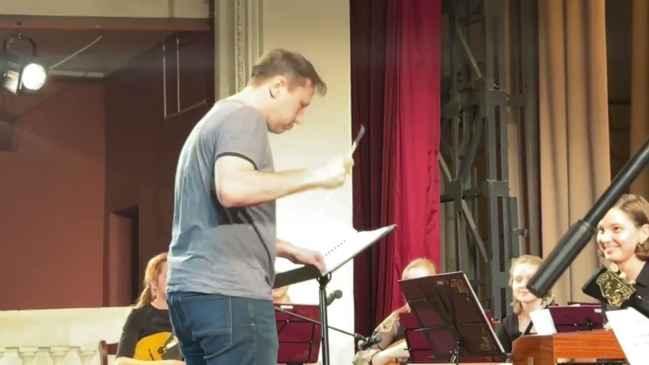 Любой дурак из зала может продирижировать! Правда, чуть из зала не выгнали)) смотреть онлайн