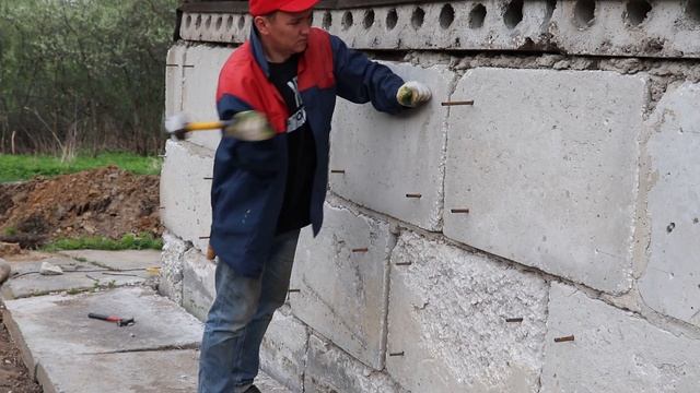 Ремонт фундамента своими руками. Делаю обвязку арматурой. ЖКВ Живу Как Вижу смотреть онлайн