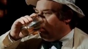 Я дам вам парабеллум (отрывок Двенадцать стульев)