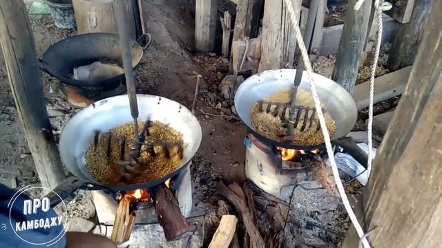 Как делают рисовые хлопья в Камбодже смотреть онлайн