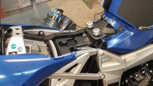 BMW K1200S Дооснащение датчиком уровня масла часть 1.