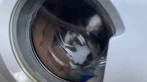 Hotpoint Aquarius WML540 washing machine || Coloureds 40° (slightly unbalanced spins + balancing)