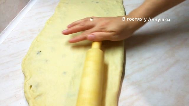 Воздушные, слоёные булочки с ароматной хрустящей корочкой.
