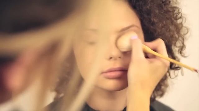 Секреты макияжа от визажиста Анны Денисенко #6 смотреть онлайн