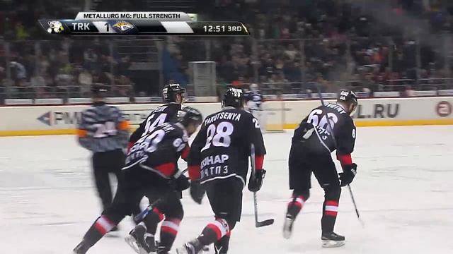 Penkovsky dekes past Koshechkin to tie the game up