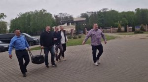 Павлины появились на нашем подворье. Черничного Хутора может не стать, а будет птичий хутор.