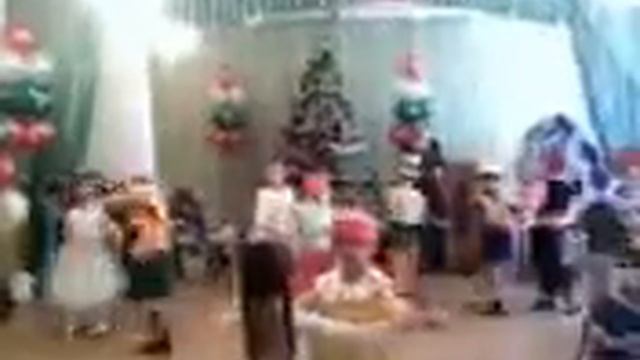 ПОСЛЕДНИЙ НОВЫЙ ГОД В САДИКЕ У СЫНА ОЛЕГА смотреть онлайн