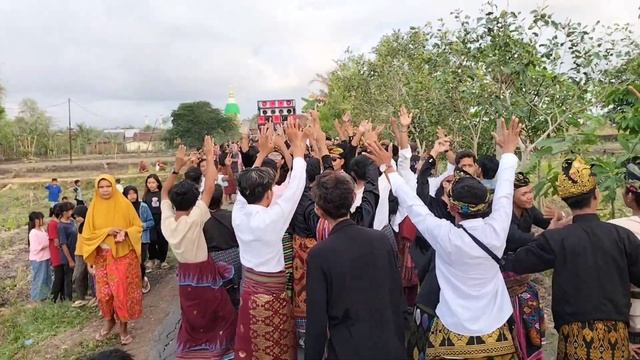 MOMEN PANORAMA DAN REINATA 05 BERTEMU DI SATU ACARA || BATTLE LAGU REGGAE смотреть онлайн