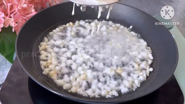 Вылейте Тесто в горячую сковороду с маслом и они мгновенно станут деликатесом.ПОДРУЖКИ В ВОСТОРГЕ ? смотреть онлайн