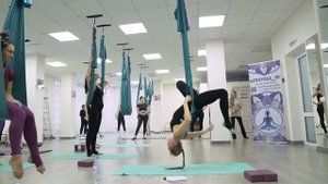 Мастер класс "Путь к лотосу". Йога в гамаках