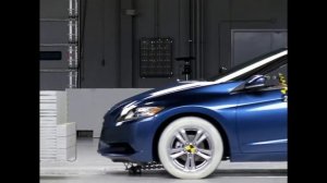 2011 Honda CR-Z moderate overlap IIHS crash test