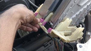 05 VOLVO XC90 EASY WAY TO REMOVE ECM