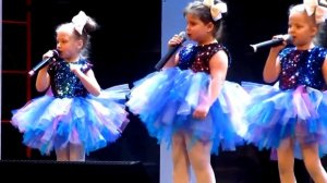 Три веселых зайчика