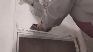 Шпаклевка простенка над дверным проемом от потолка до двери - снято на видео. Ремонт коридора ч 16