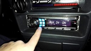 Как включить aux на alpine 9854