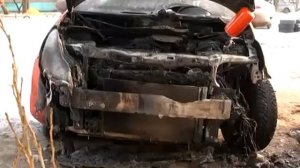 Просто горит машина