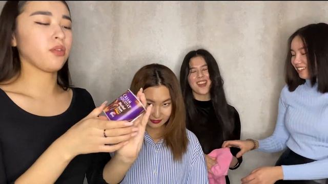 VLOG:ПРОБУЕМ ЕДУ ИЗ FIXPRICE.ПРОКАЛЫВАЕМ УШИ И КАК НЕ НУЖНО СНИМАТЬ ВИДЕО смотреть онлайн