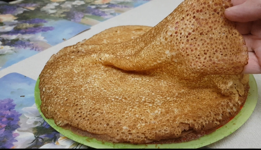 Блинчики на кефире и кипятке.