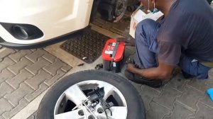 How to Replace Battery of Fiat Freemont ll Ijaz Bajwa