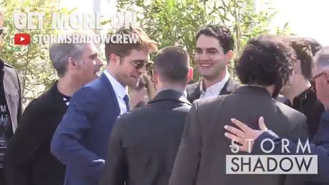 Роберт Паттинсон в Каннах на фотоколле "Хорошего времени" смотреть онлайн