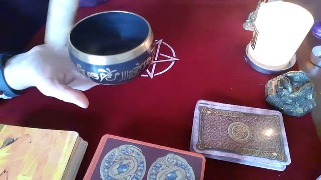 Поющая чаша. Как использовать поющие чаши. Как пользоваться тибетской чашей.