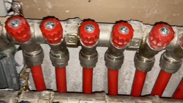 СЕРЬЕЗНЫЕ ОШИБКИ монтажа ОТОПЛЕНИЯ. Теплый пол | Газовый котел | Котельная | Насос смотреть онлайн