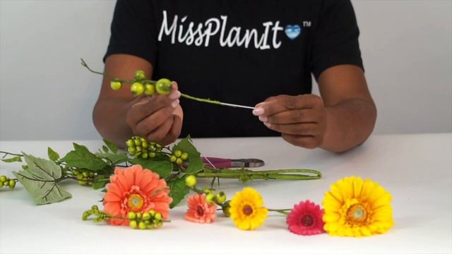 DIY Whimsical Garden Wedding Centerpiece with $3 Dollar Tree Vase Hack! | Tall Centerpiece | DIY