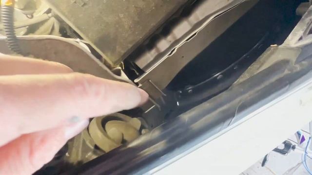 Как снять фару на автомобиле Форд Ескейп? смотреть онлайн