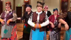 Веселый танец « Бабки Ёжки»