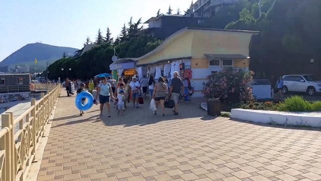 ВСЁ ЗАНЯТО. АЛУШТА КУРОРТ. Пляжные места ЗАПОЛНЕНЫ отдыхающими. Цены НА ЖИЛЬЁ у МОРЯ. КРЫМ 2021.