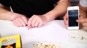 Мамикс - ЗАЖИГАЕМ СПИЧКИ ОБ БУМАГУ НА СКОРОСТЬ! CHALLENGE!