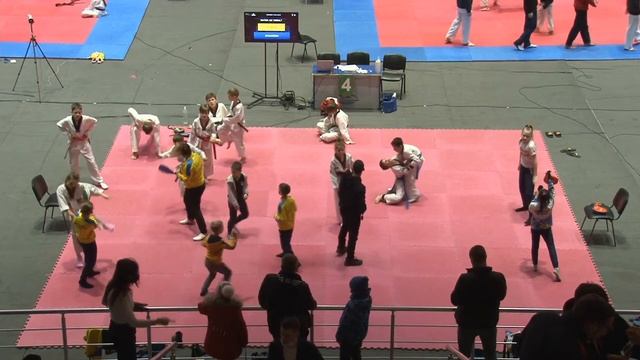 Чемпіонат України з тхеквондо WTF серед юнаків. День 1. Даянг 9 (4) смотреть онлайн