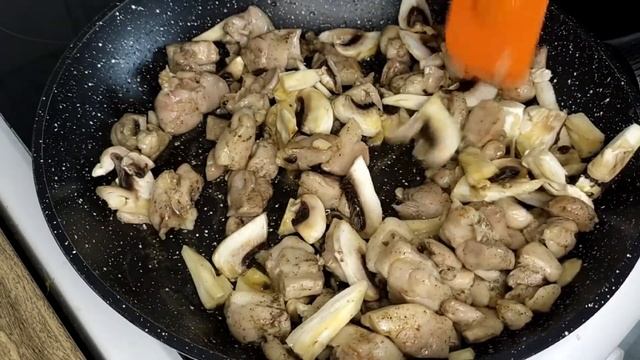 ?Курица с шампиньонами в сметанно-чесночном соусе♨️//ПОТРЯСАЮЩИЙ УЖИН❣️ смотреть онлайн