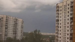 Жуткая гроза. Приближение огромного грозового фронта вечером 2 июня 2022.Гроза,ливень,шквал,град.