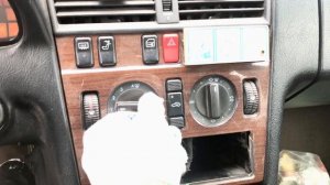 В разборе Mercedes Benz C-class W202 (Мерседес бенц) ДВС 2.2 150л.с. 111961 / МКПП 2WD Седан 1994г.