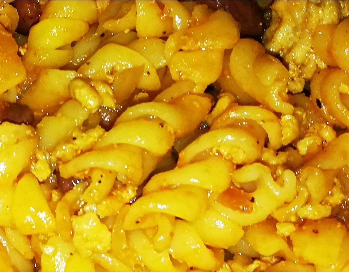 Макароны с фаршем и фасолью.