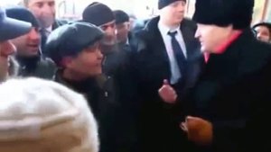 Прикол, строители жгут. Узбеки жгут на стройке