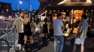 Nightlife In New York City - Manhattan Evening Walk