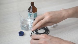 Как почистить наушники от серы перекисью водорода