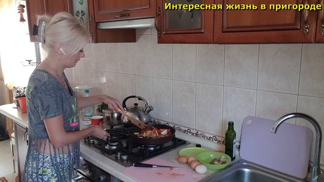 Готовлю завтрак, Когда на море, Опять без огурцов и чая, Влог