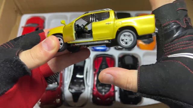 Box Full of Model Cars/ Mini Cooper, Mustang Gt, Mercedes Transporter, Jeep Cars, Audi, BMW A5 смотреть онлайн