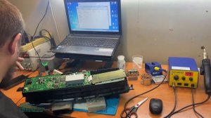 Toyota Prius 30 русификация панели приборов 🔋 корректировка одометра 😉 перевод с км/1л на л/100км