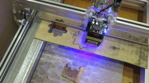 Резка фанеры 3 мм синим диодным лазером 7000 mW