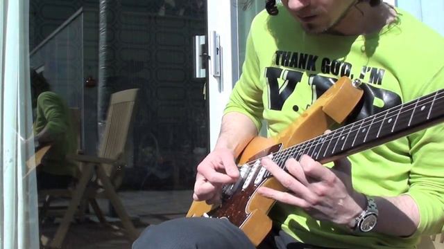 Ibanez Fireman Played Without an Amp ( In D minor) смотреть онлайн